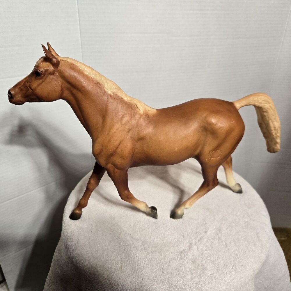 Vintage Breyer Traditional Morganglanz Model Horse ~ Chestnut ~ 9x12 approximate